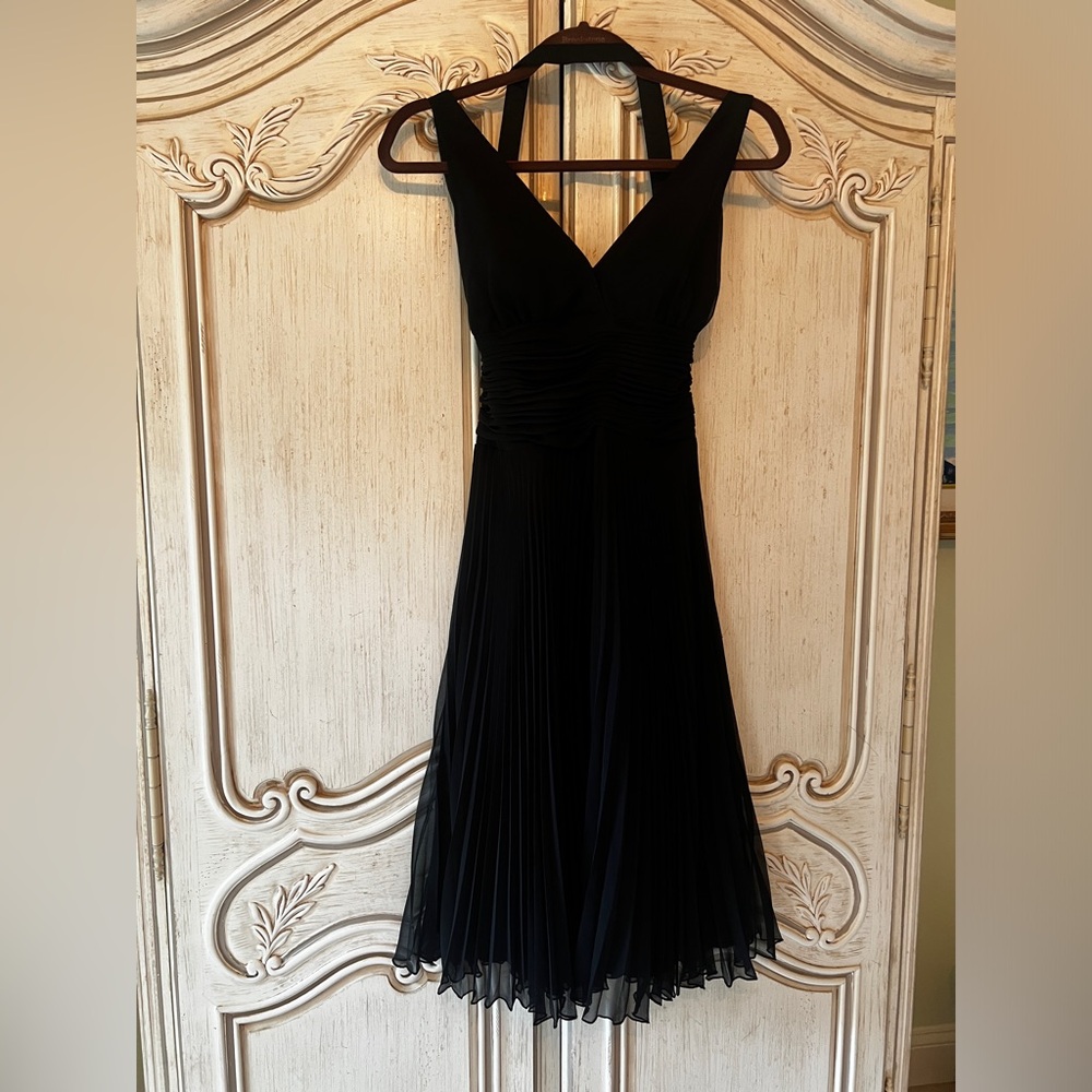 Women’s size 8 Laundry Black Cocktail Dress